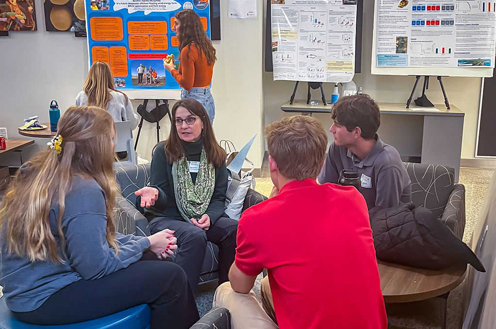 Alumni mentors meet with students to discuss research and career opportunities during the Bailey College Student Research Conference.