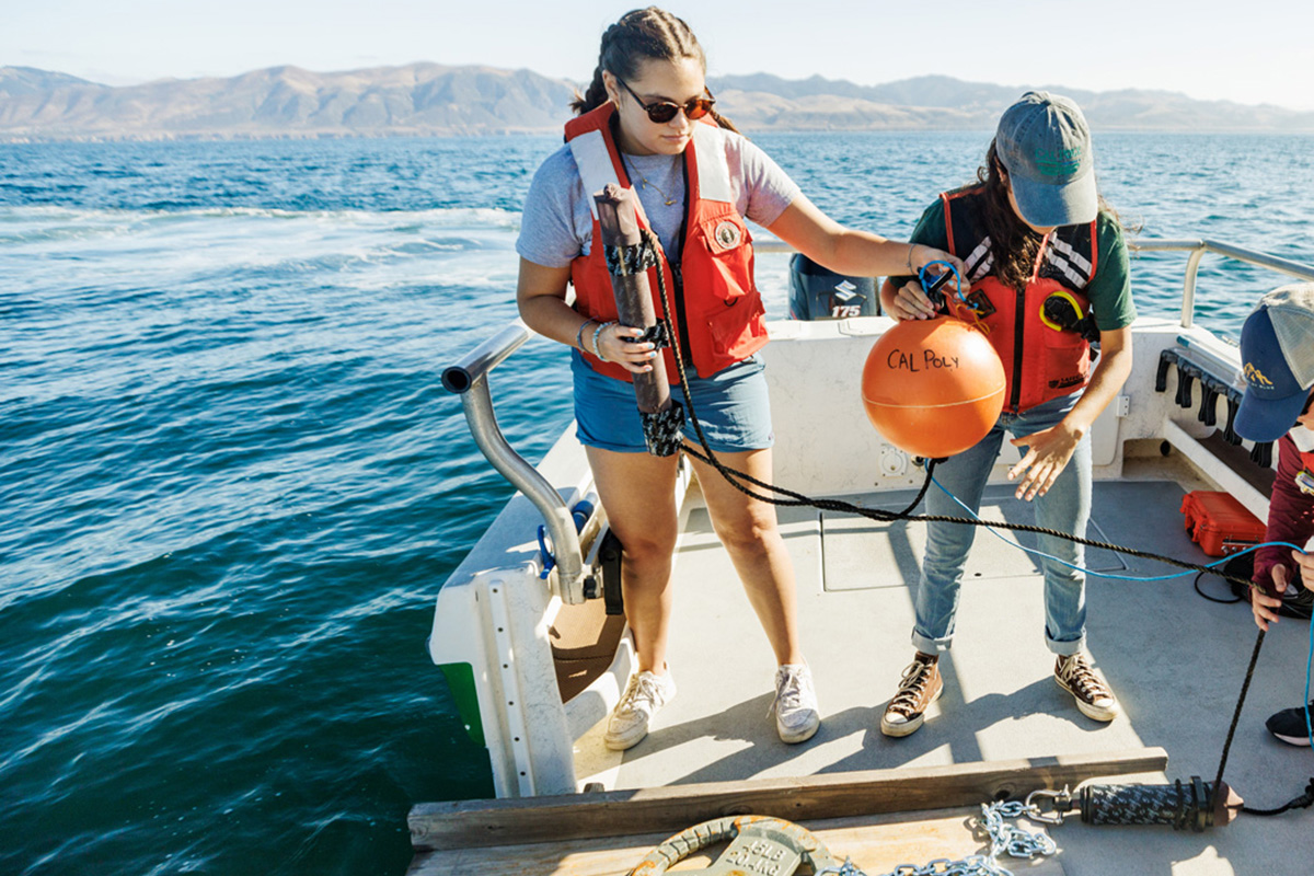 Cal Poly marine science students prepare to deploy a mooring 