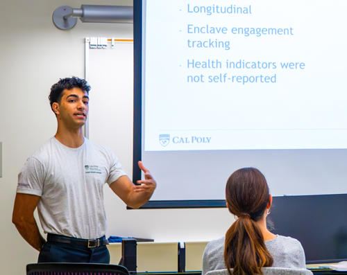 Edgardo Hernandez presenting